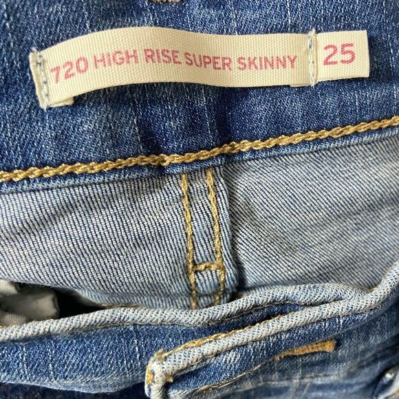 Levi’s 720 High Rise Distressed Super Skinny Jeans - Picture 3 of 3